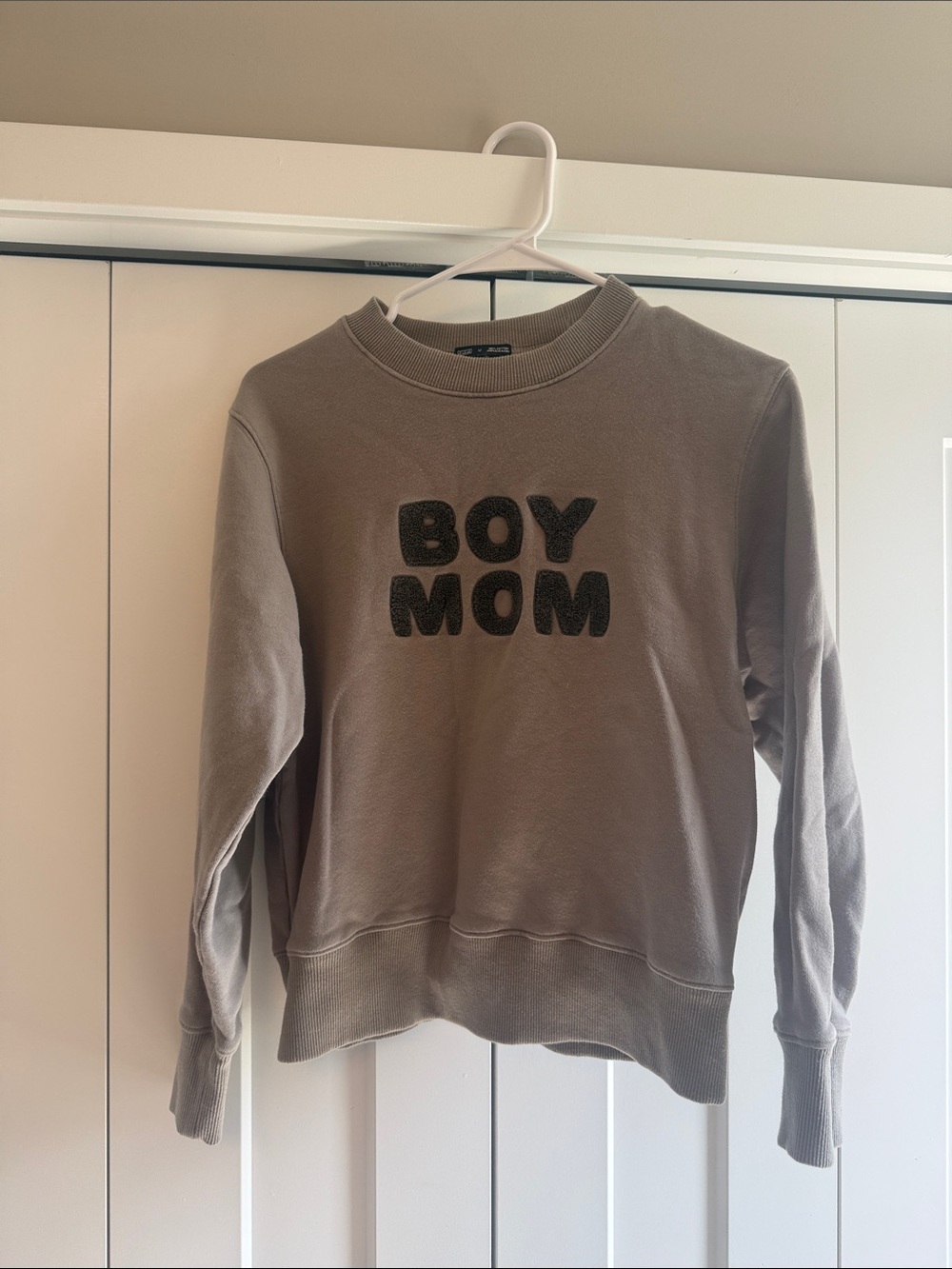 LeLaLo Taupe 'BOY MOM' Pullover Sweatshirt